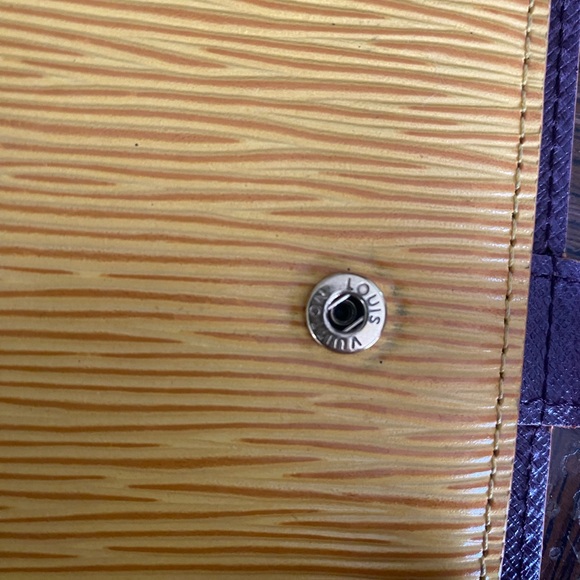 Louis Vuitton Epi Agenda PM - Picture 3 of 11